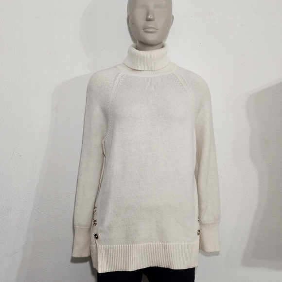 MICHAEL RORS-Chic Cream Turtleneck Sweater - Picture 1 of 8
